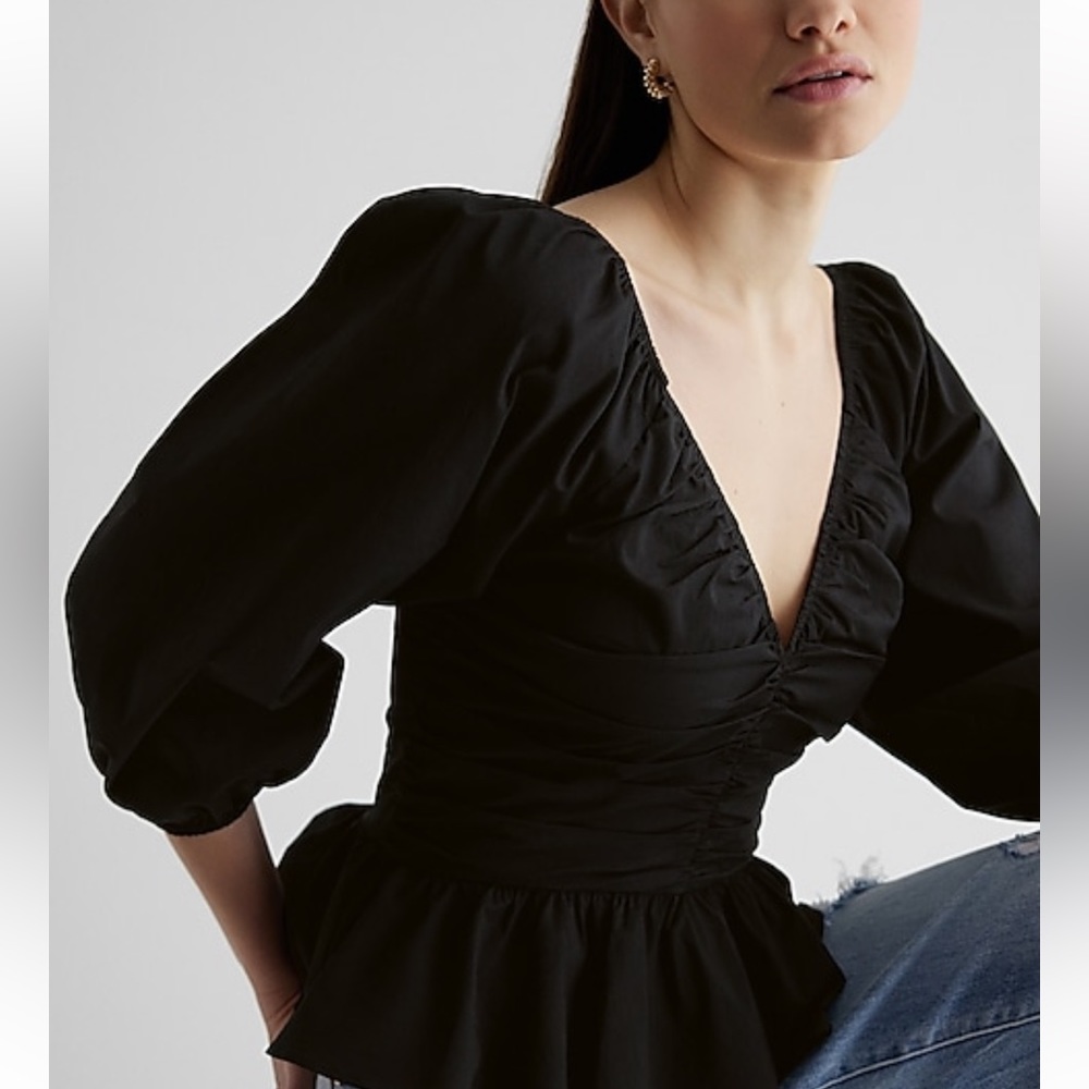 NWT Express XL V-Neck Pleated Black Peplum Top